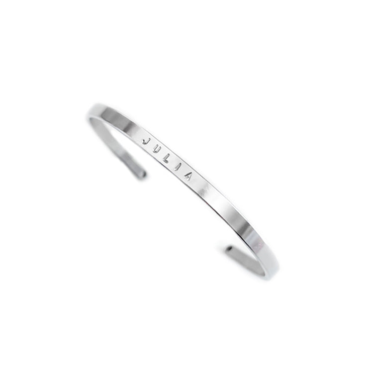 Brazalete plateado 4mm grabado a mano