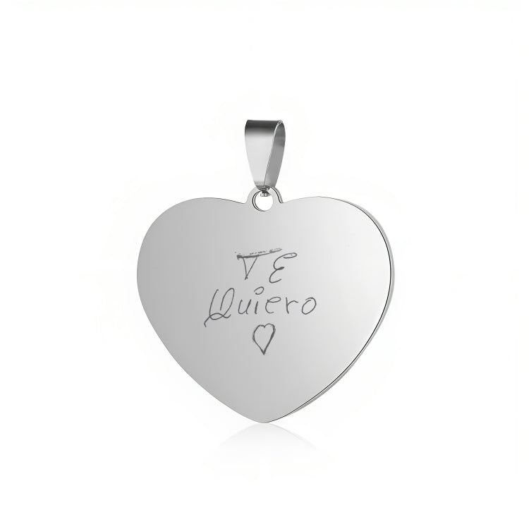 Collar Corazón plateado con letra letra manuscrita