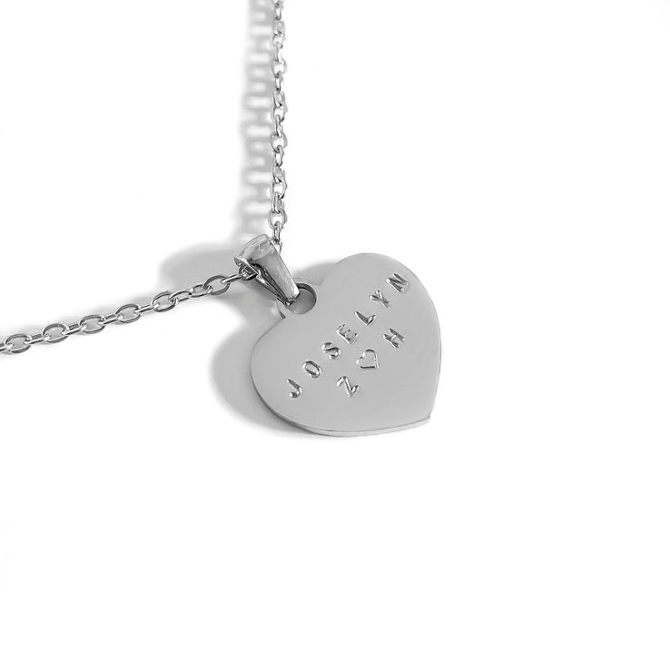 Collar Corazón plateado con grabado a mano