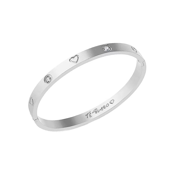 Pulsera corazones plateada con letra manuscrita