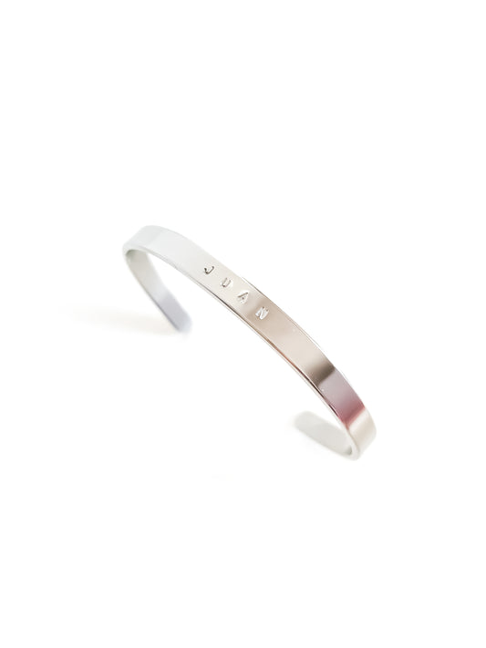 Brazalete plateado 6mm grabado a mano