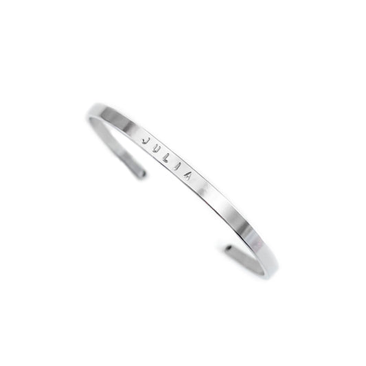 Brazalete plateado 4mm grabado a mano
