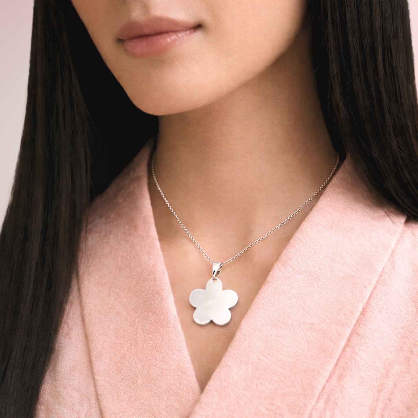 Collar Hanako plateado